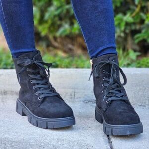 Womens Suede Combat Ankle Boots Lace Up Heeled Black Color